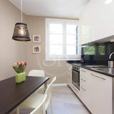 Apartamento Familiar En Avenida Gaudi *