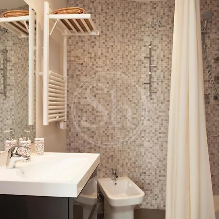 Apartamento Familiar En Avenida Gaudi *